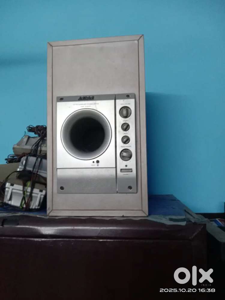 Music system with 1+5 speaker