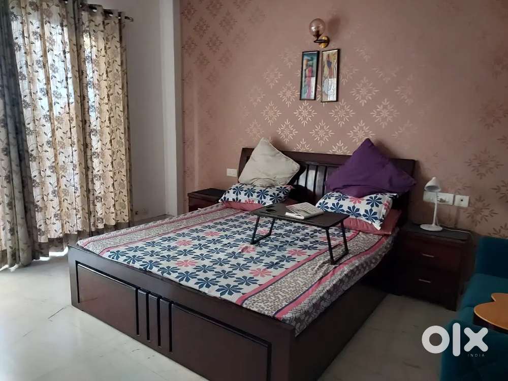 Wholesale bed sheets  available. Lovly prints  . Set of 3 minimum