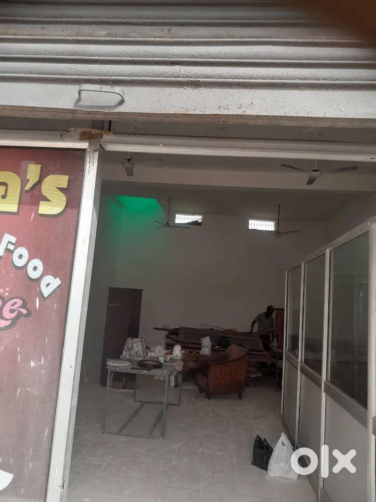 Commercial hall22×45 on ajnala road near sugar mill for rent