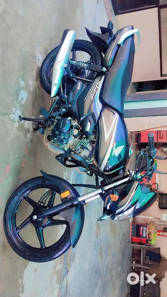 Honda shine bike 100 cc  all function working properly emergency sell