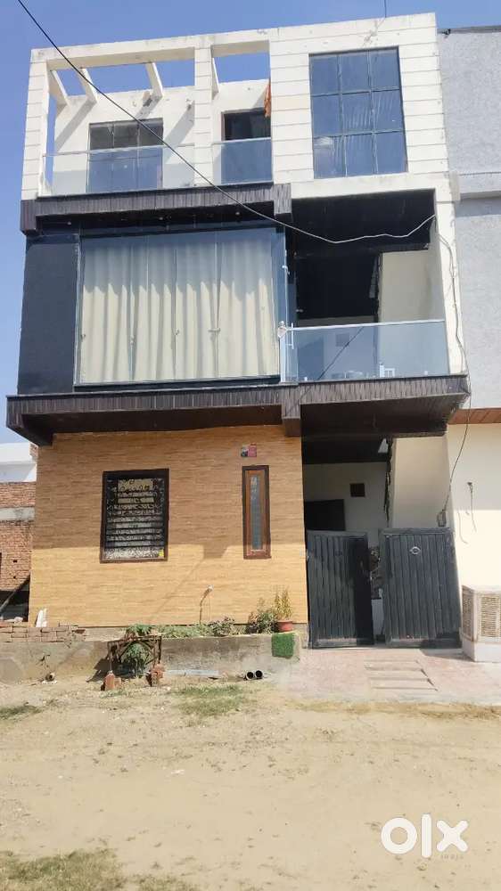 Individual Makan / Villa