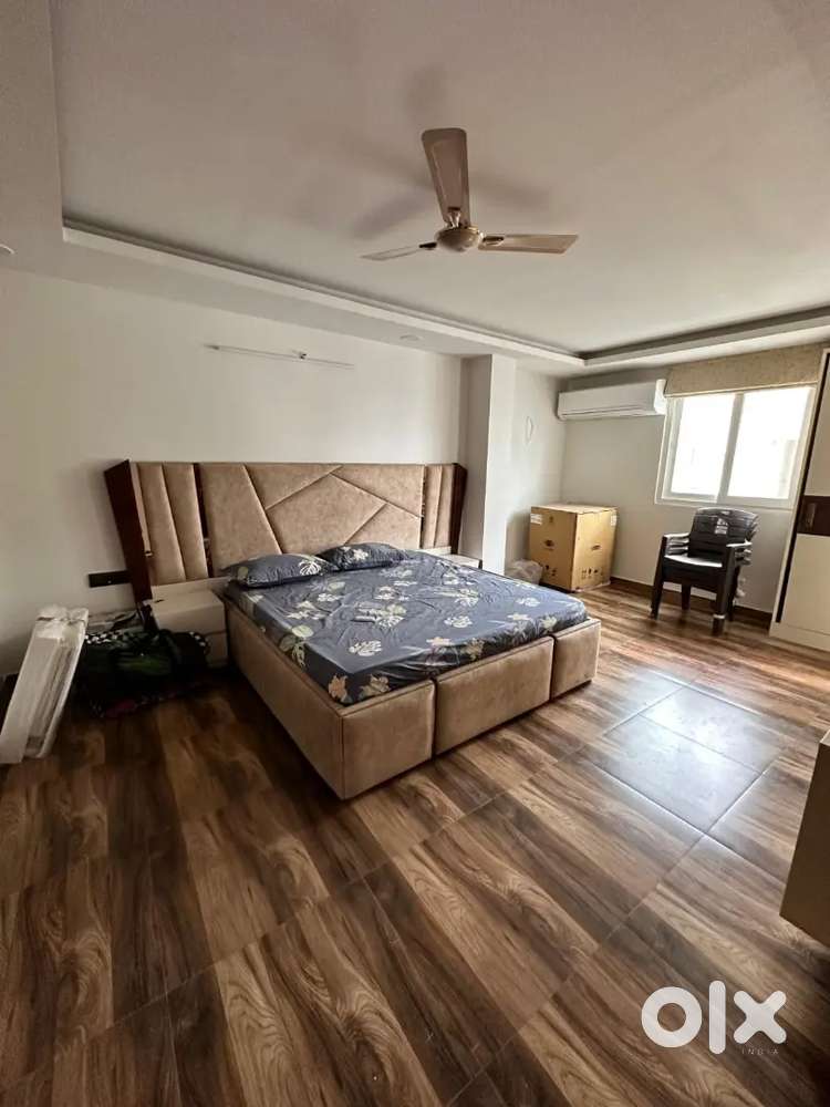 3BHK luxurious air conditioned  flat in Vipul World Sector 48 Gurgaon