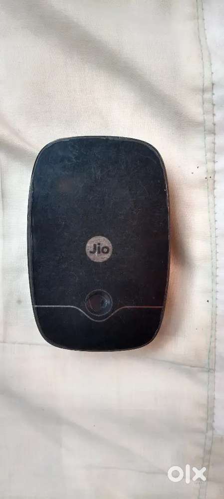 Jio router M2 black