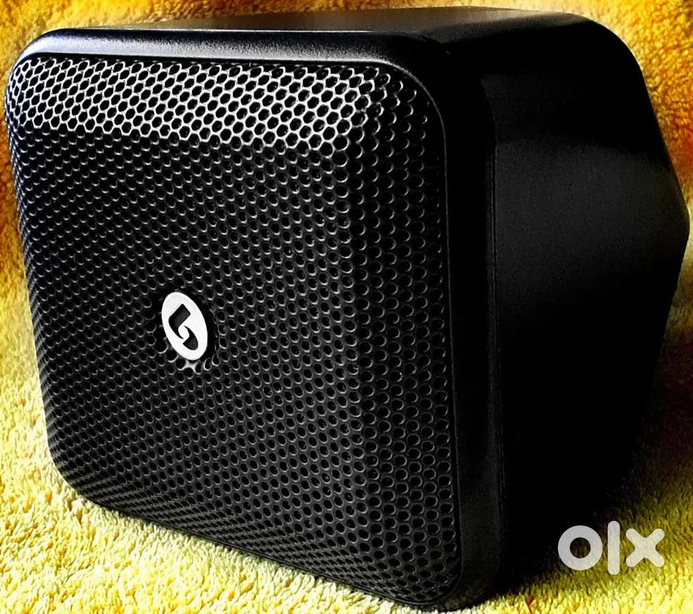 Boston acoustics ULTRA COMPACT 2 WAY 8Ω SPEAKER FOR HOME THEATER AVR.