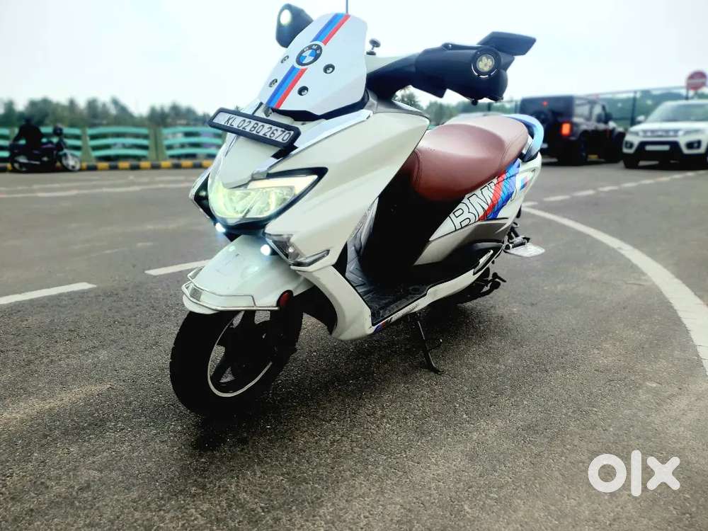 Well Maintained  Suzuki Dealer periodical maintained Service