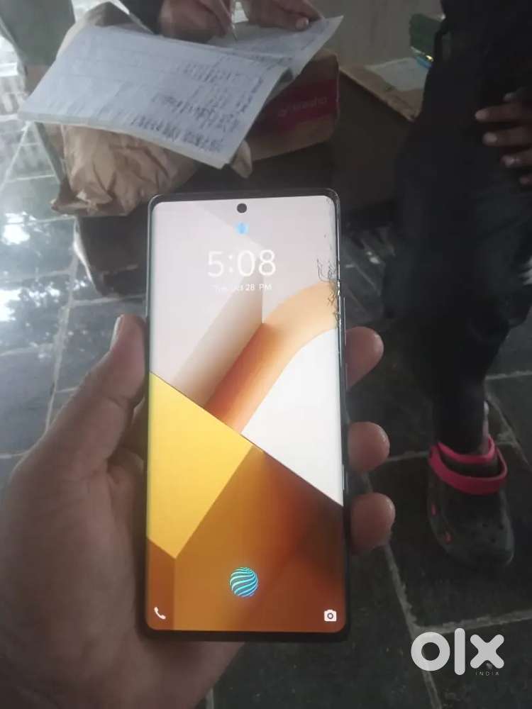 Mobile phone change kar raha hun