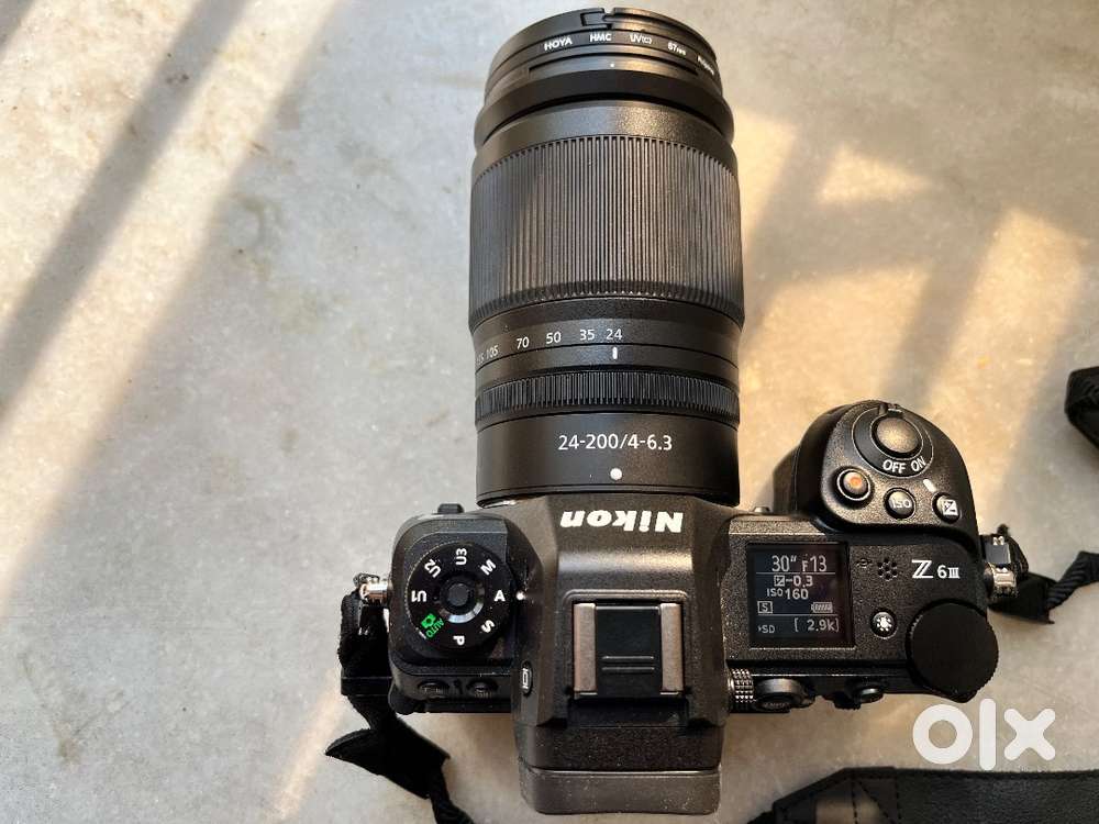 LIKE NEW - Less than 4000 clicks - Nikon z6iii + Z VR  24-200 , 4-6.3