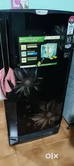 Fridge and  Tv urgent sale