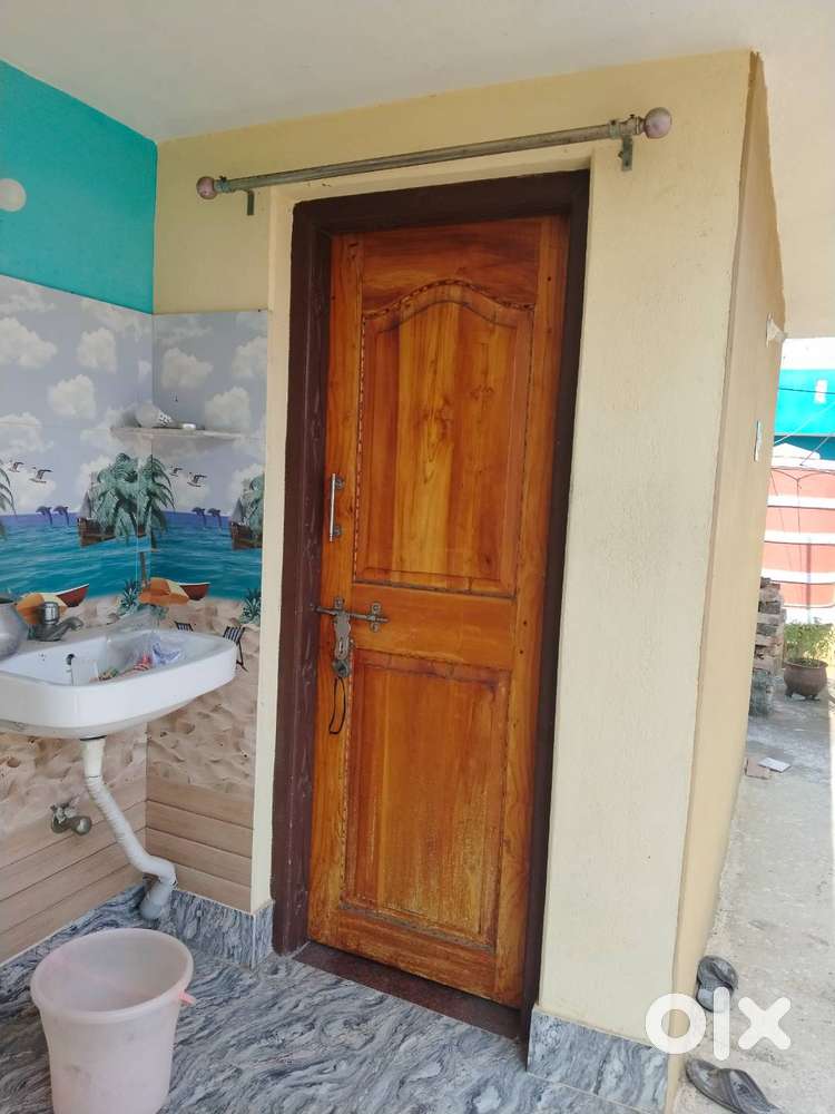 need a girl room mate