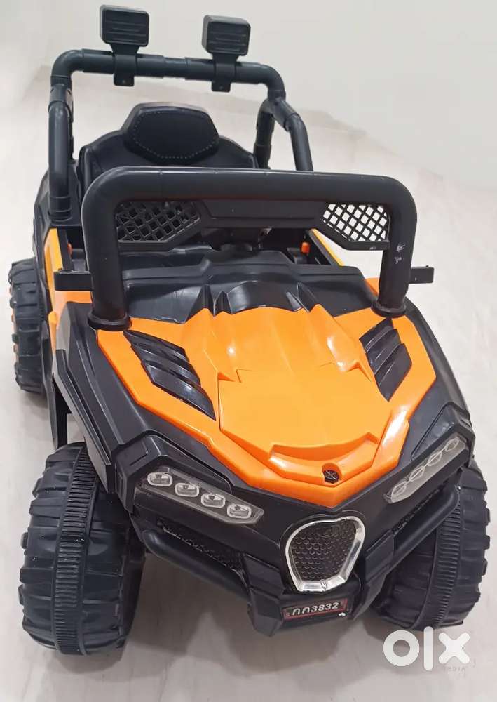 Large dreamcar brand Remote & Bluetooth enabled Car/Jeep