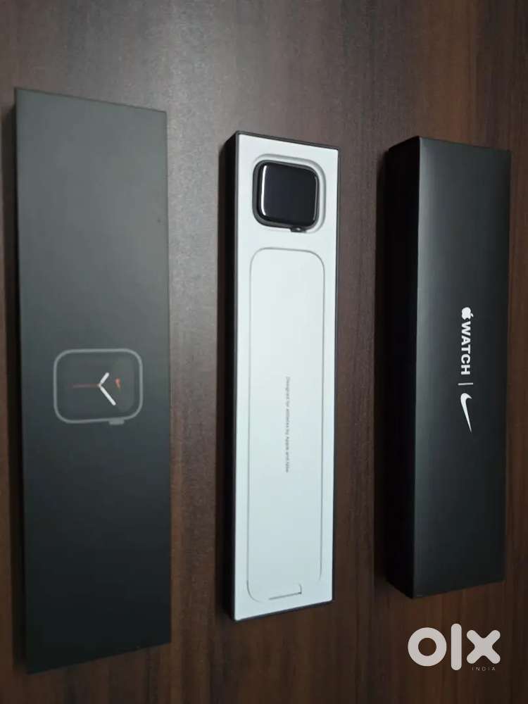 Apple Watch SE GPS+Cellular 44mm