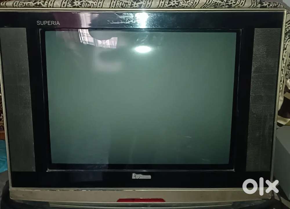 Tv good condition mein hai