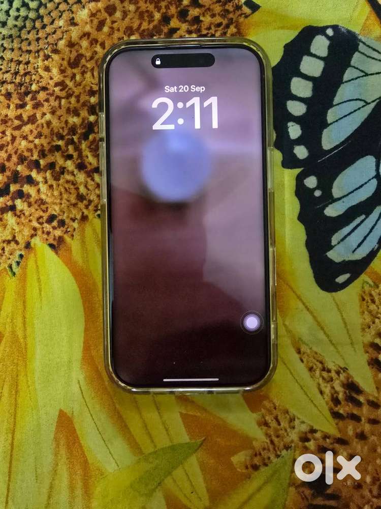 Iphone 16 pro 128 gb with Airpods 4 ANC