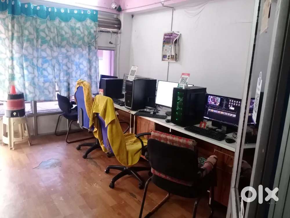 Wanted Album Desiner