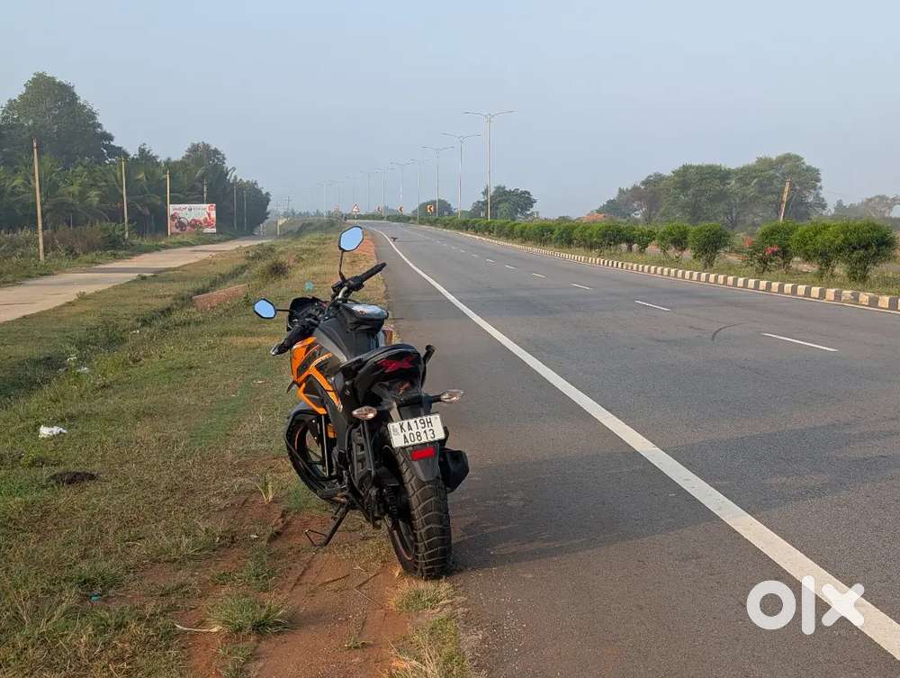 Honda Hornet 160r dlx 2018 model (single owner)