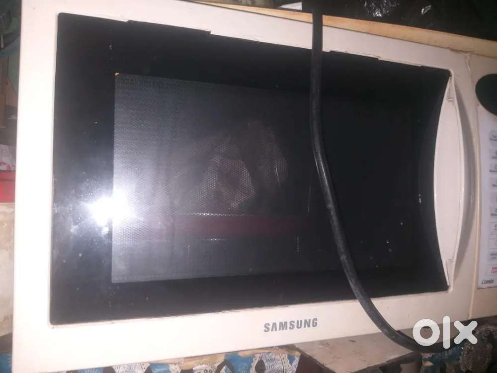 Microwave oven