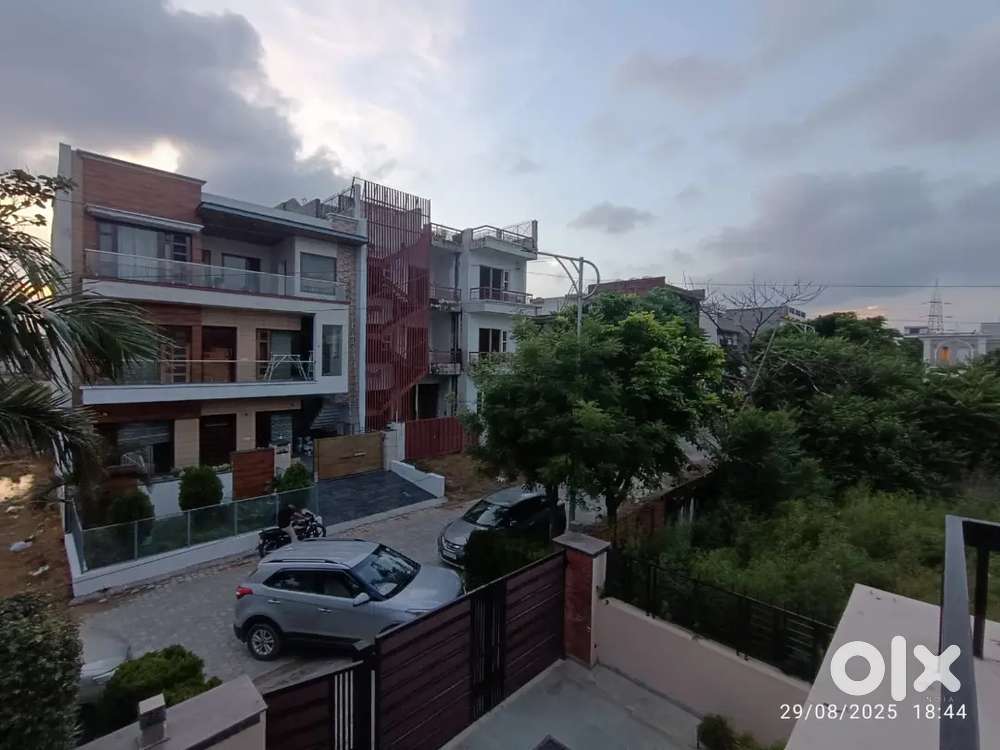 5 bhk Kothi for sale