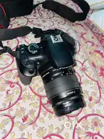 DSLR CANON 1300 D