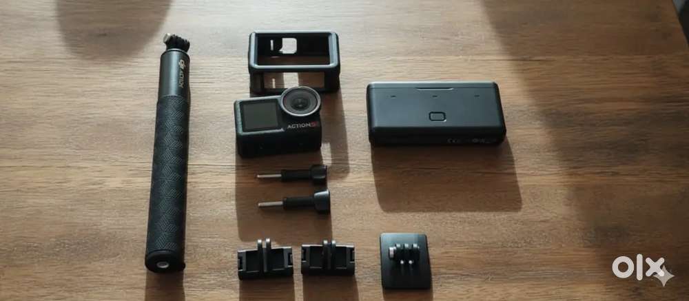 DJI Osmo Action 5 Pro Adventure Combo
