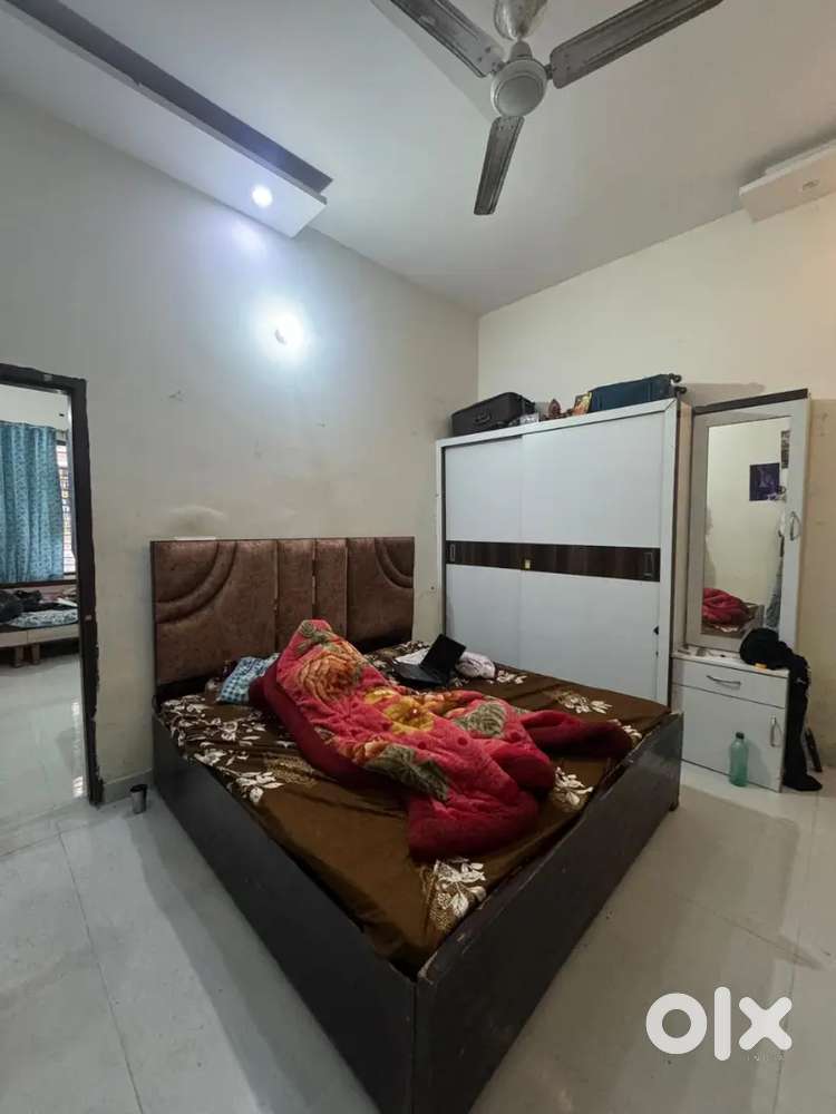 1bhk luxry fullifurneshd flat sector 127