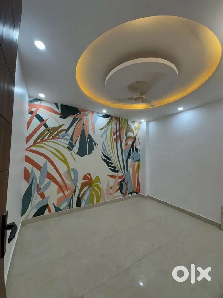 GOOD LOOKING 2BHK SEMI FURNISHED FLAT FOR RENT IN UTTAM NAGAR