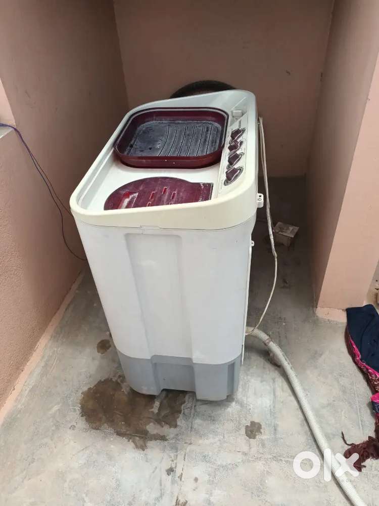 Semi automatic washing