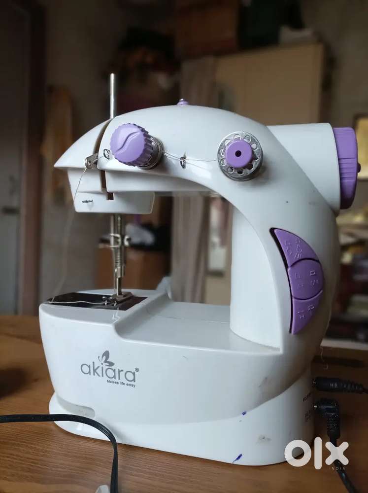 Mini Sewing Machine