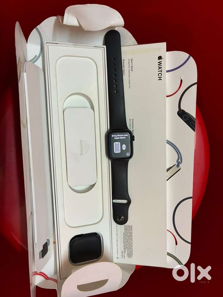 Apple watch series 8