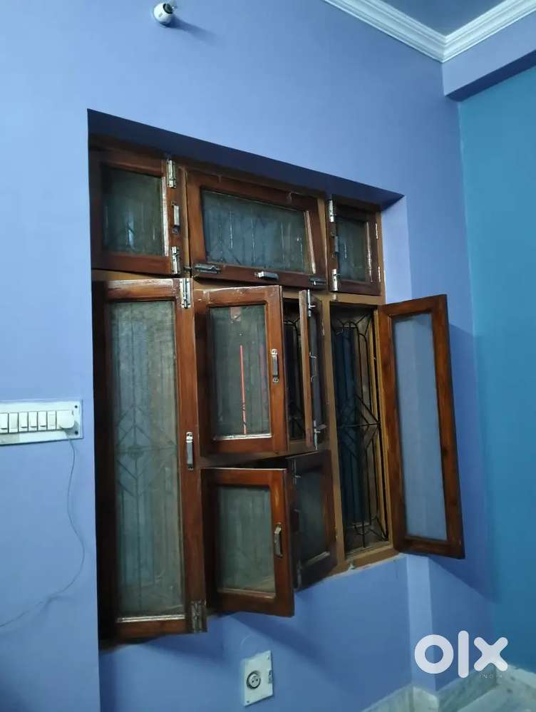 Two bhk flat for family and Girl's ya bhai bahan