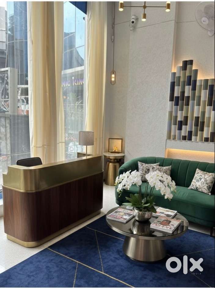 Commercial shop available in the restaurant hub