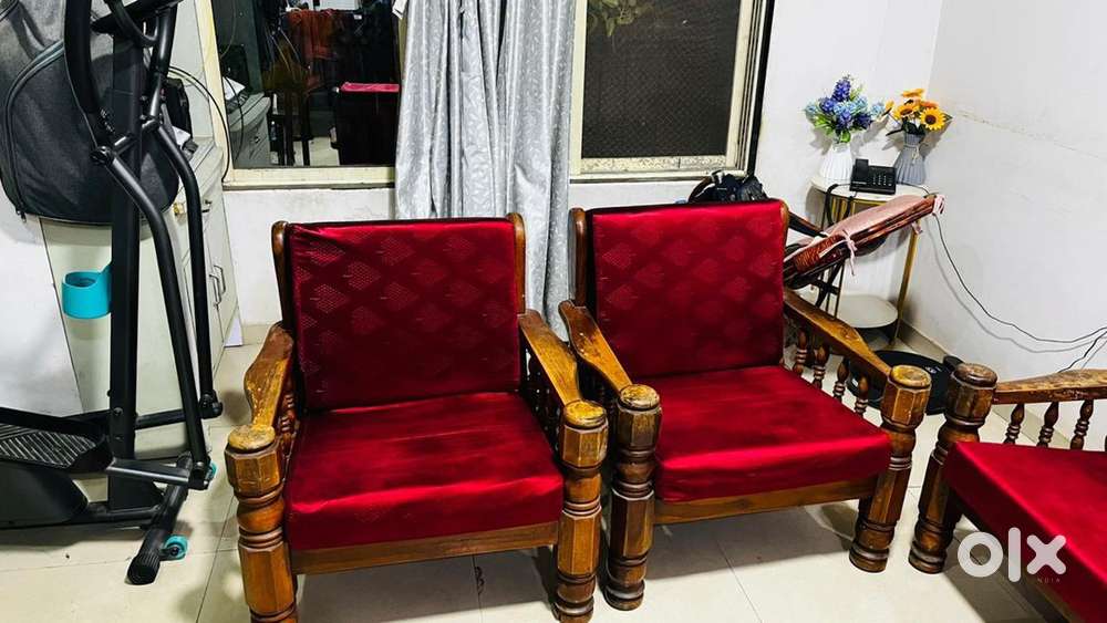 Sofa Set with additional 2 sofa chairs