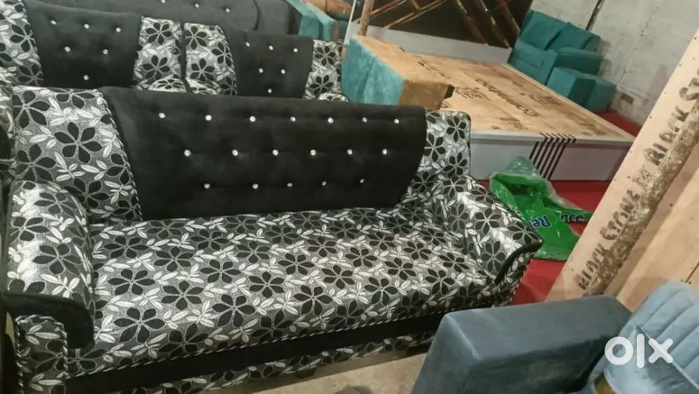MAHARAJA SOFA SET 3+1+1