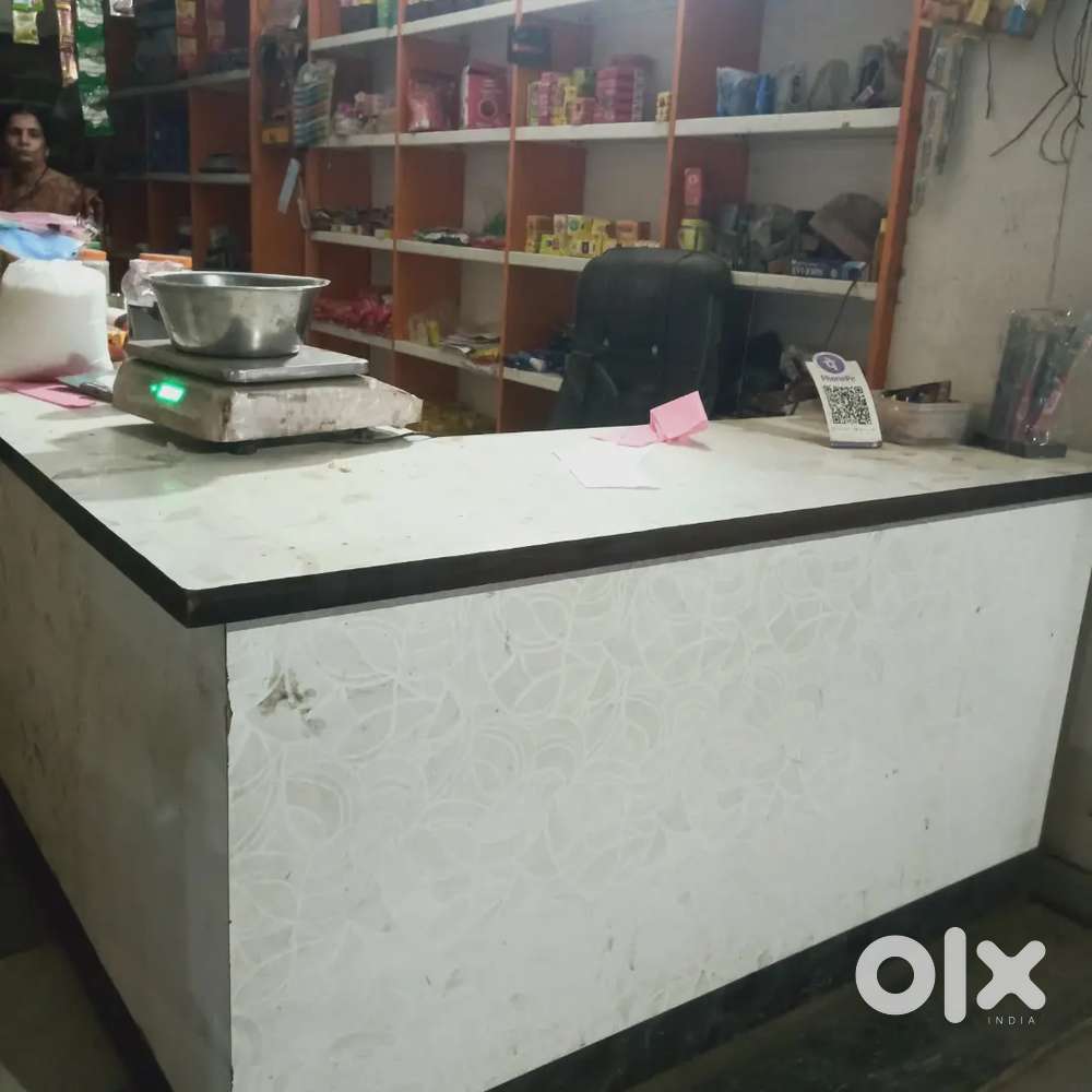 Cash counter good condition
