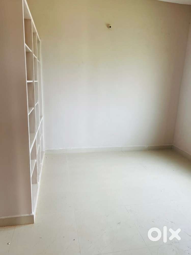 Trible bedroom flat