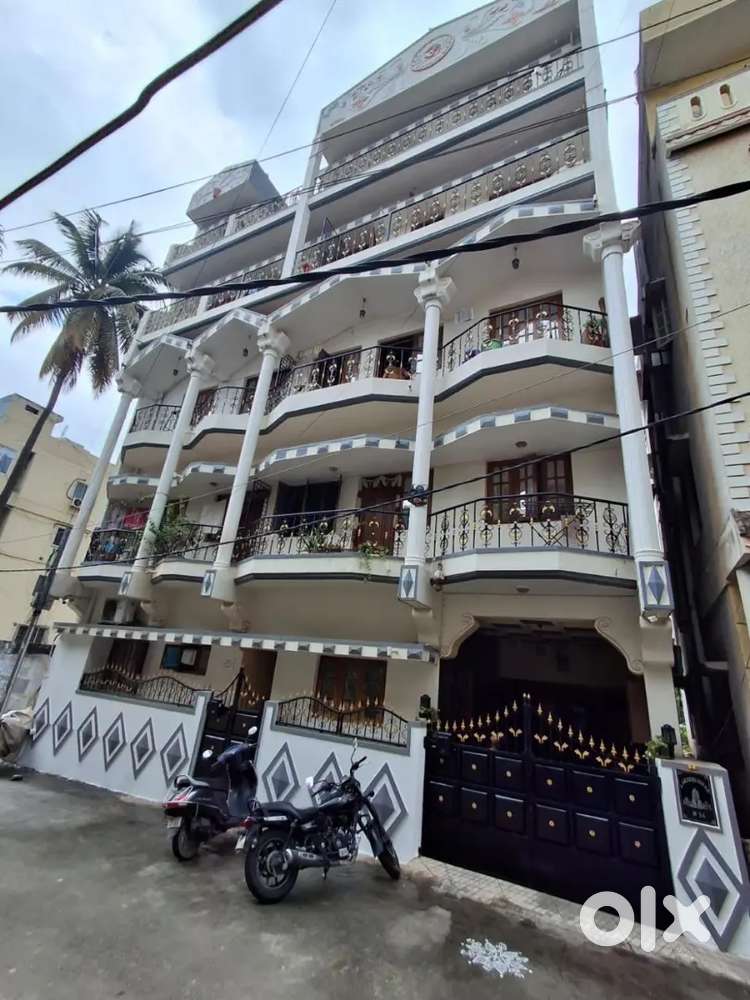 Semi furnished house with bike parking