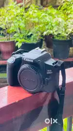 Canon EOS 200D Mark II DSLR Camera with 18-55mm Lens (Great Condition)