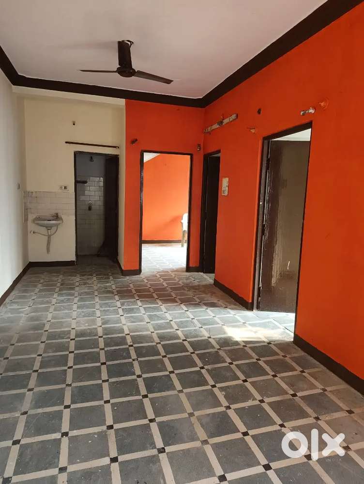 2 bhk flat for resale in trilanga colony