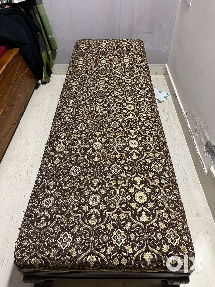 Selling Dhiwan