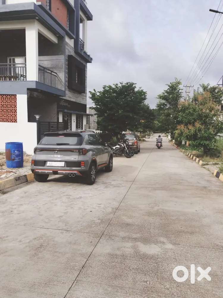 30*40 east facing plot available for sale in jigani