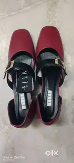 Stylish ELLE Women’s Sandals – Elegant & Comfortable