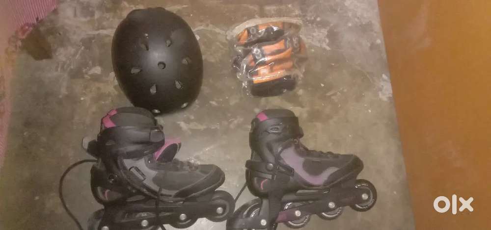 Oxelo adult roller skates age 15- 18