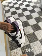 Nike shoes-size10