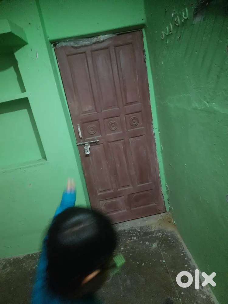 To Let One room Without kitchen