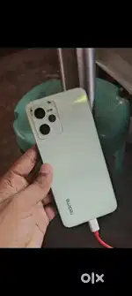 Phone bik gya