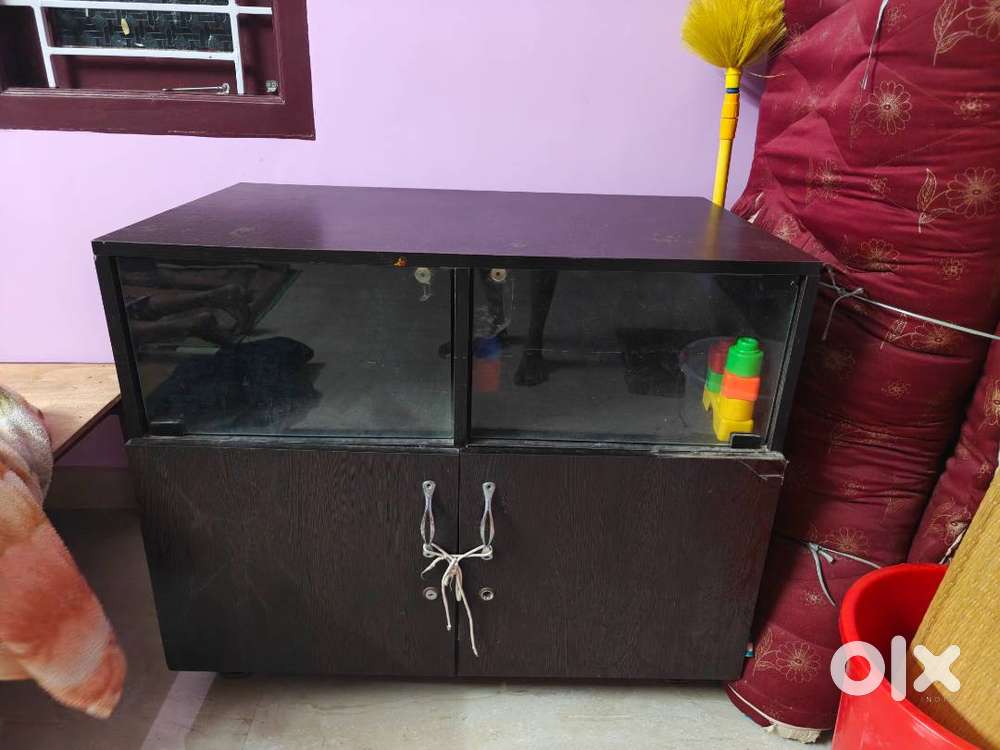Television table