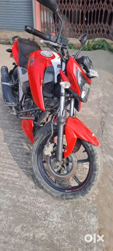 TVS APACHE RTR 4V