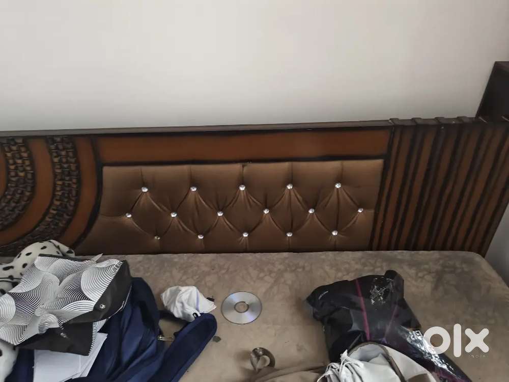 Perfect condition wooden diwan cum bed