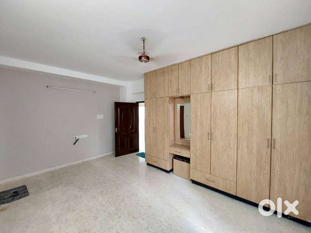 3BHK SEMI FURNISHED NEW FLAT FOR RENT IN BHATIYA BASTI KADMA