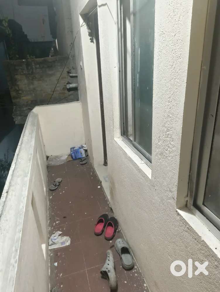 Bachelor Room available for sharing 3# person, wifi free