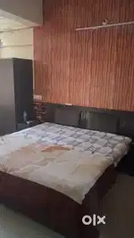 1 room set attached washroom kichan owner free